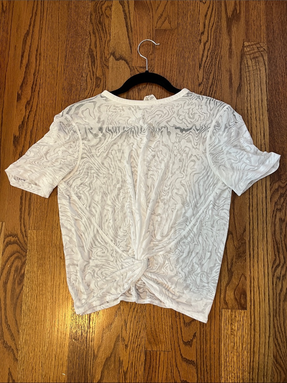 lululemon athletica Women's White Twist-Front Short Sleeve Tee Size 6